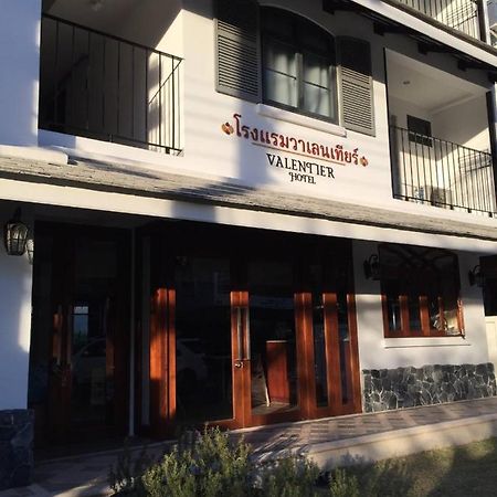 Valentier Cafe And Hotel Čiang Mai Exteriér fotografie