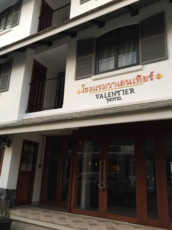 Valentier Cafe And Hotel Čiang Mai Exteriér fotografie